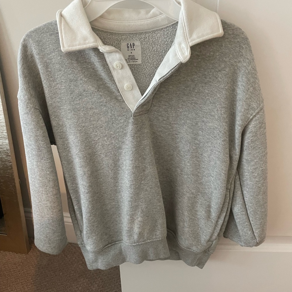 Boys grey and white collar sweatshirt